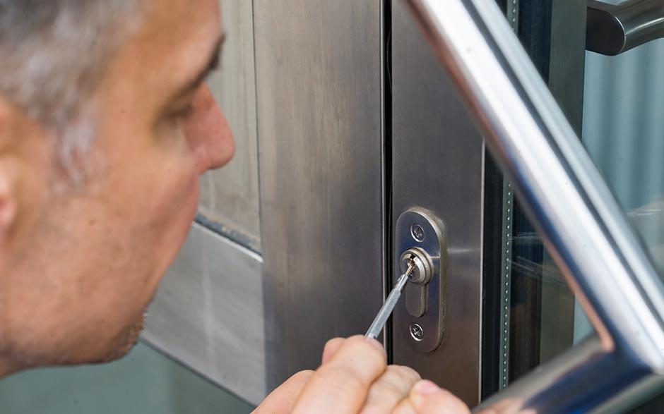 ouverture de porte claquée serrurier Mantes-la-Jolie